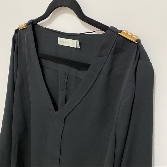 🛍 3/$45 2 Costa Blanca Blouses w. Shoulder Accent - Picture 7 of 8